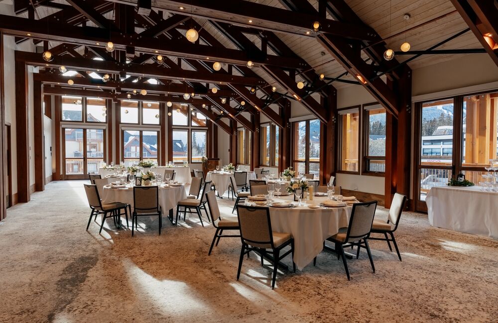 Holt Room at the Otter Hotel
