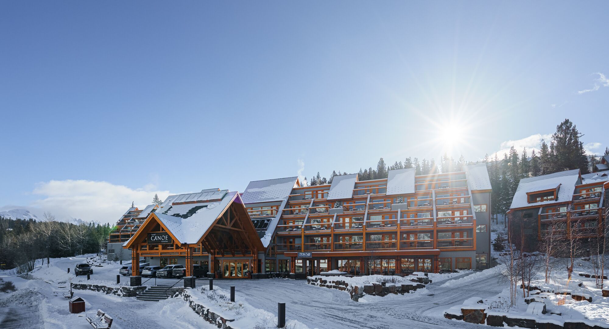 Hotel Canoe and Suites Winter Exterior
