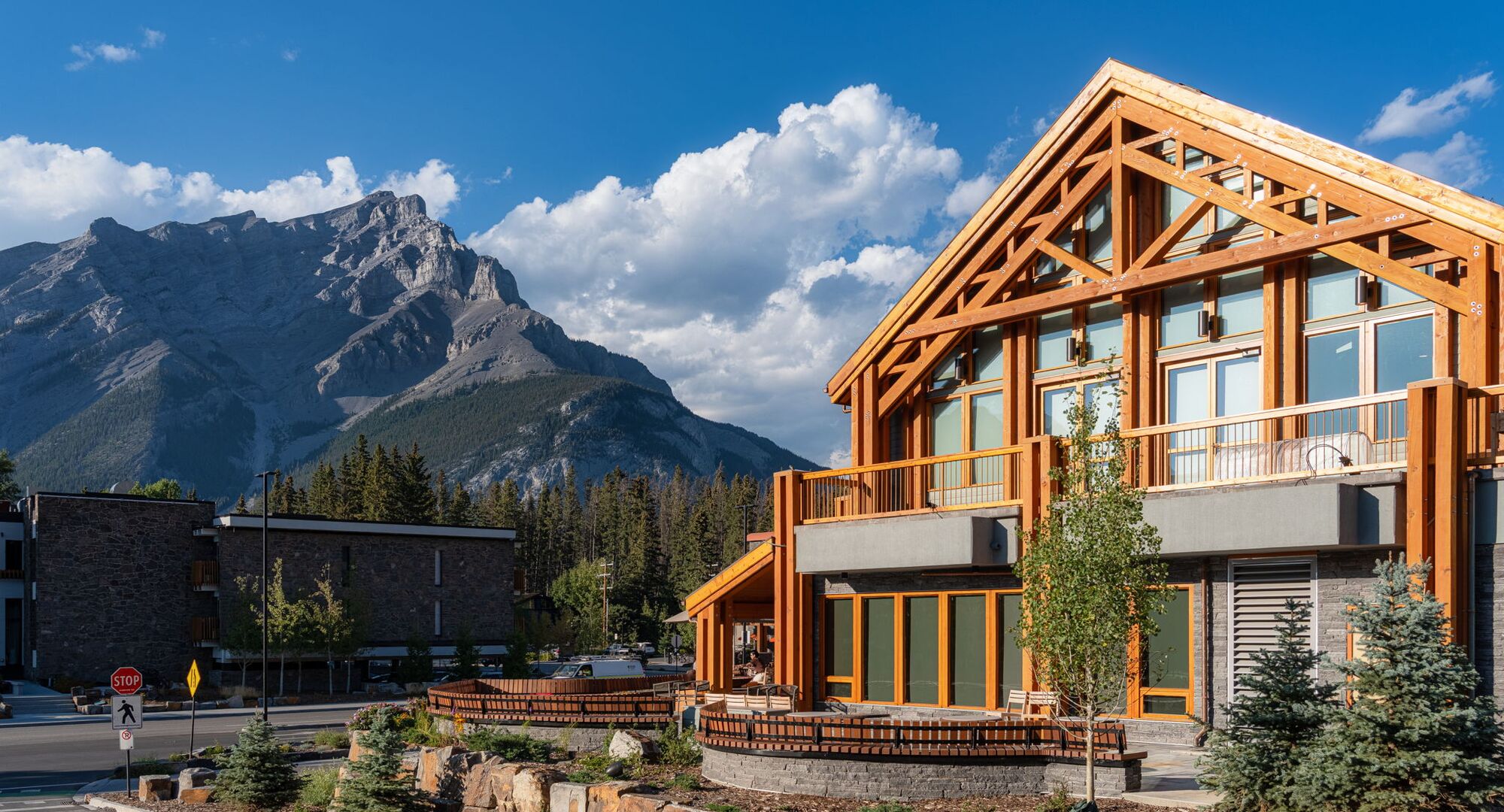 Summertime at The Otter Hotel with views of Cascade Mountain