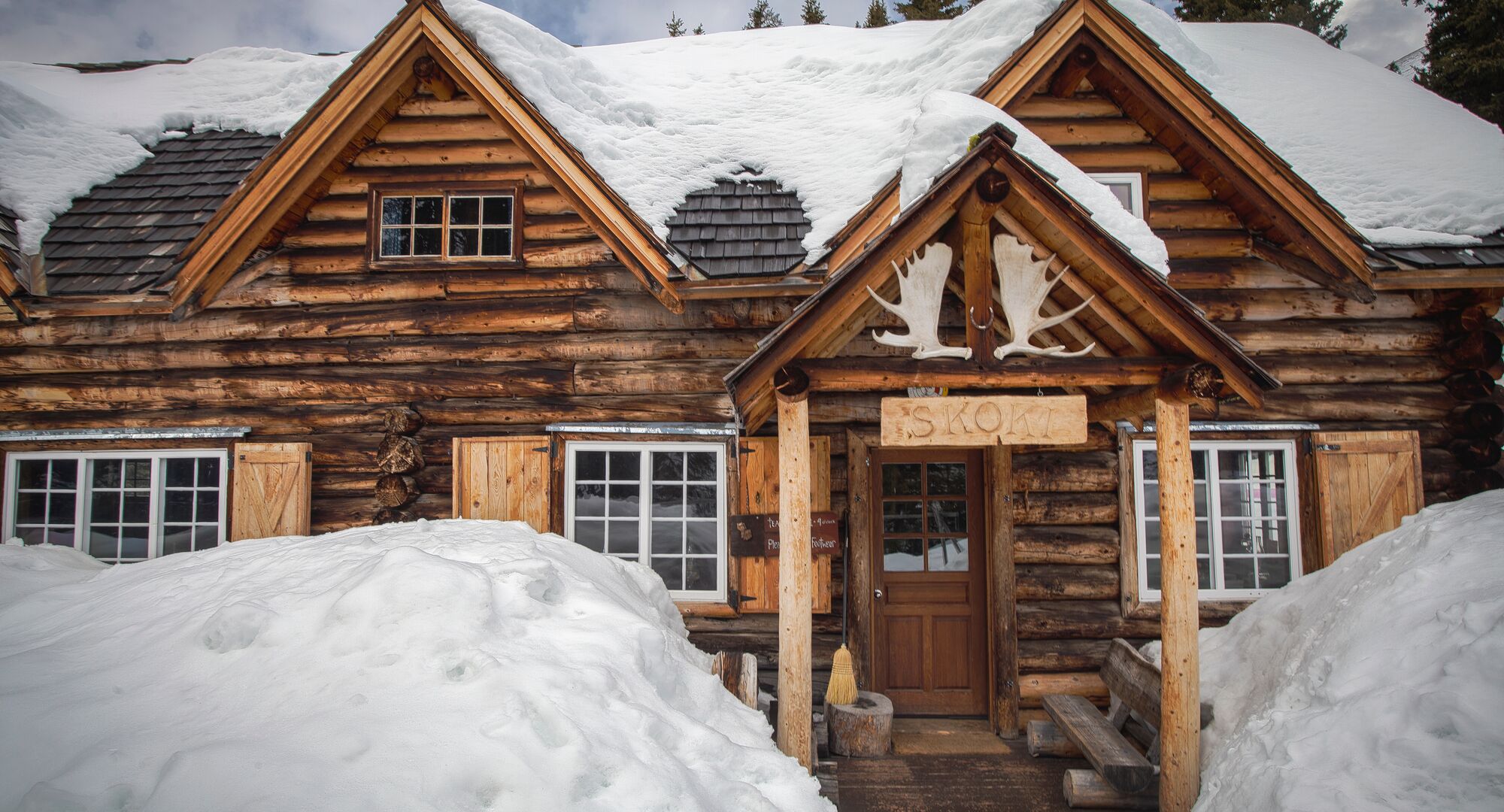 Backcountry Lodges in Winter