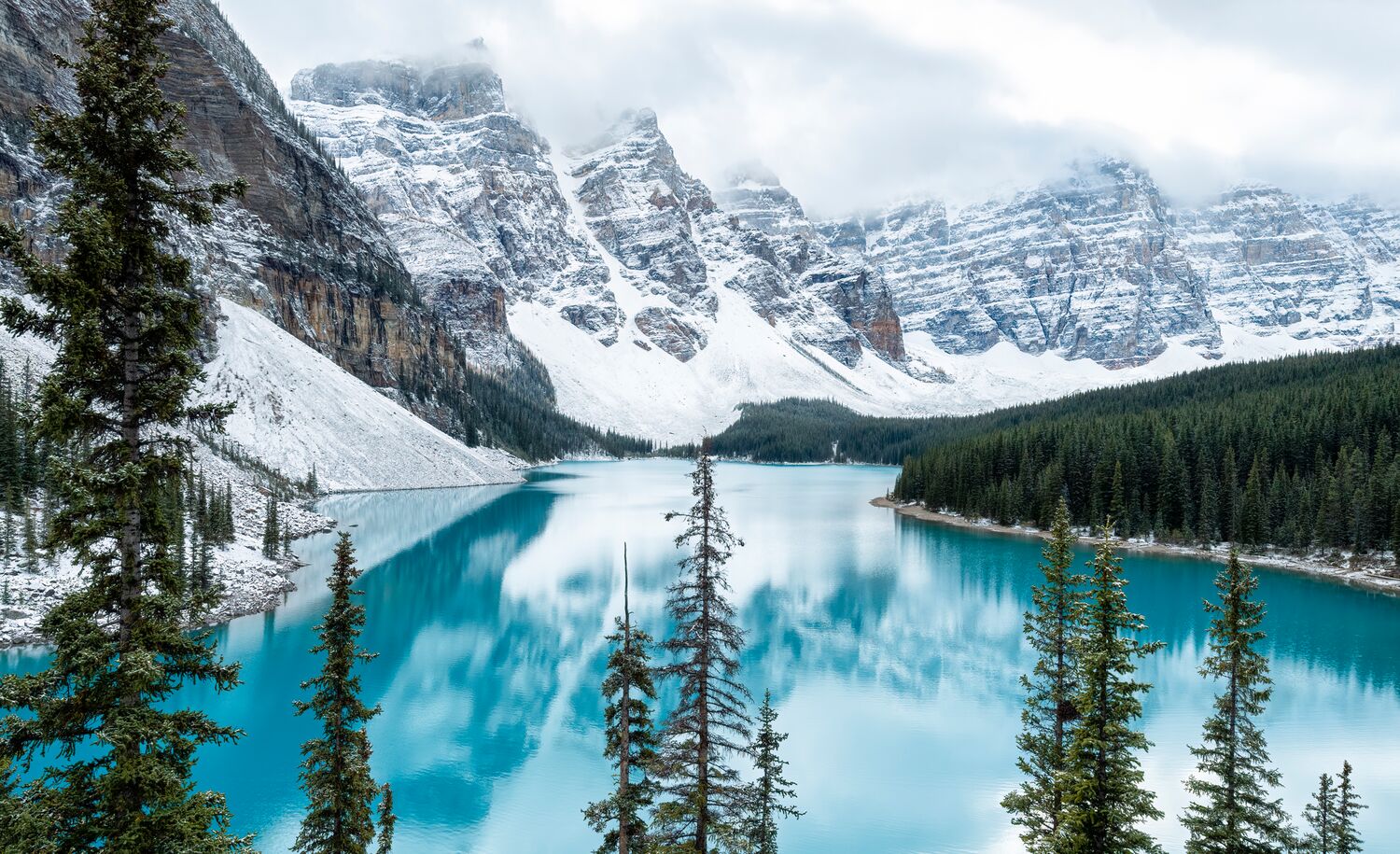 Moraine Lake Wallpaper