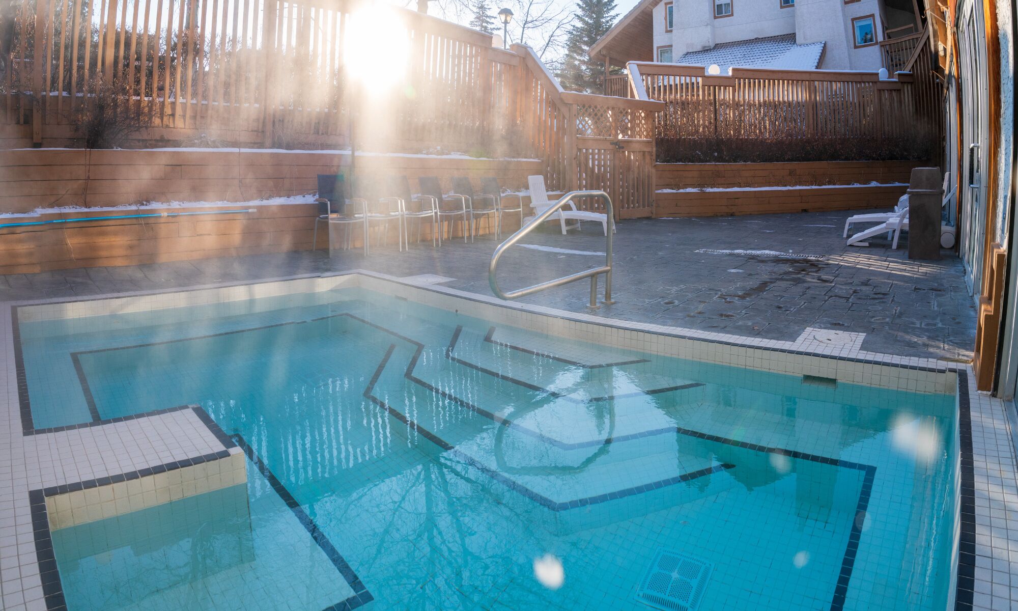 Outdoor hot tub at Banff Rocky Mountain Resort in Banff.