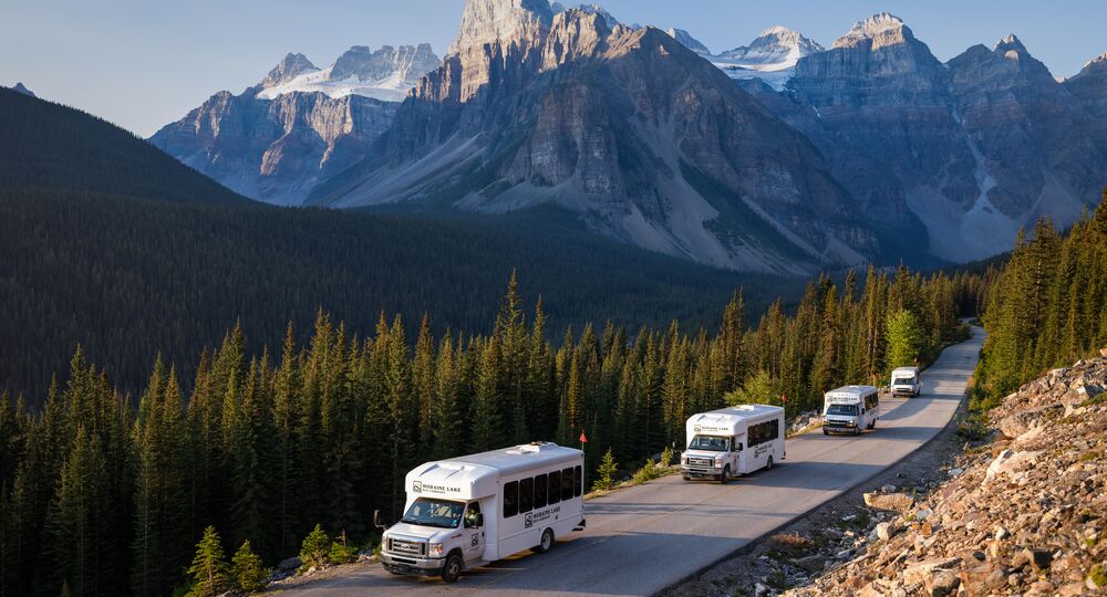 Moraine Lake Bus Company Banff & Lake Louise Tourism