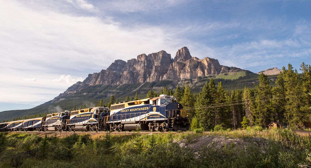 Lake Louise, AB by Rail - Lake Louise, AB Train Vacations