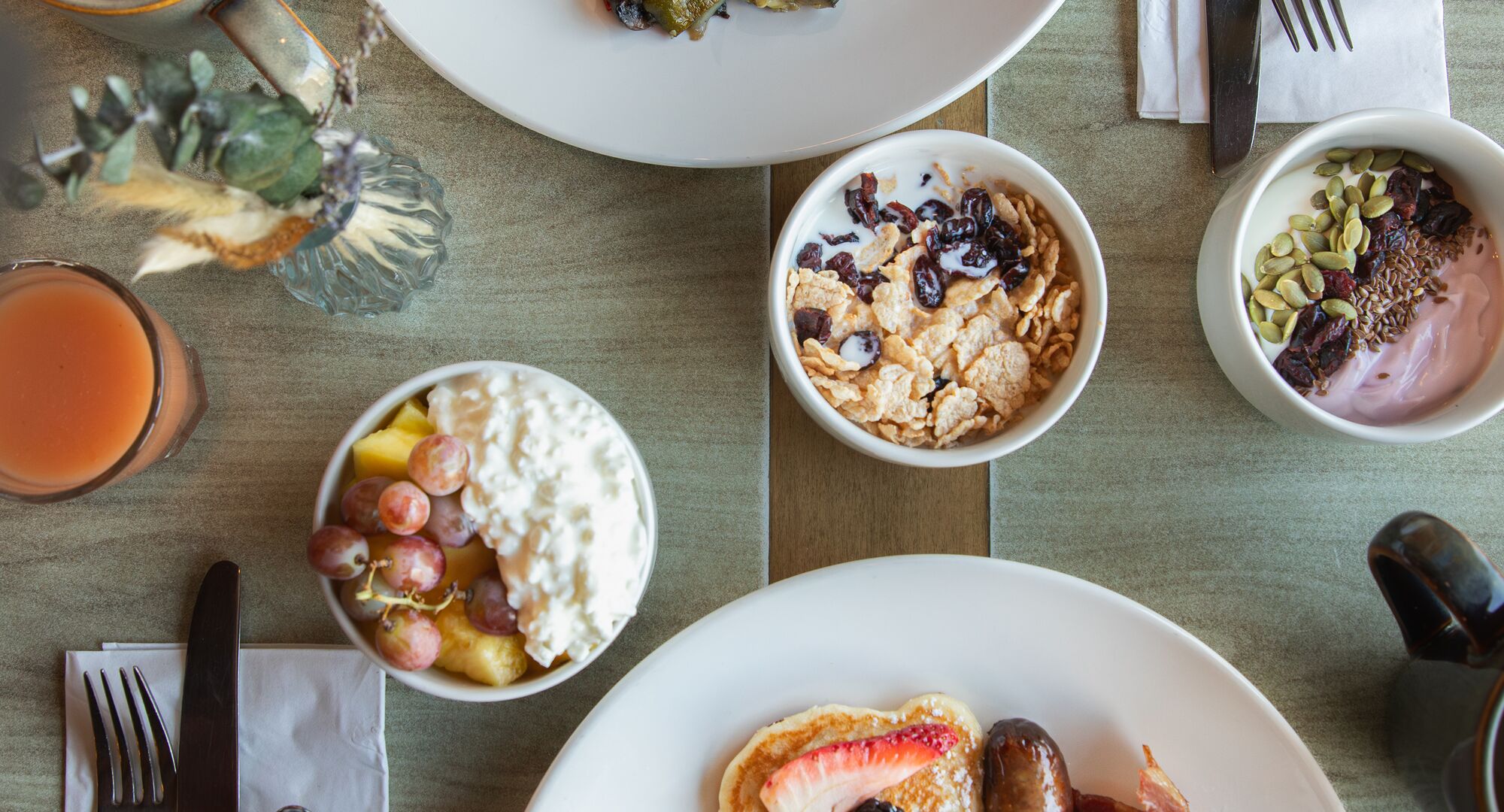 Brunch at the Crave Mountain Grill